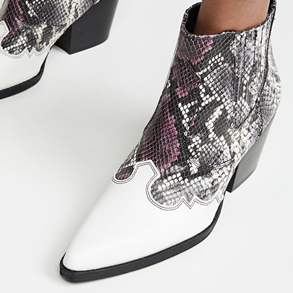 NIB Sam Edelman Winona snake print bootie